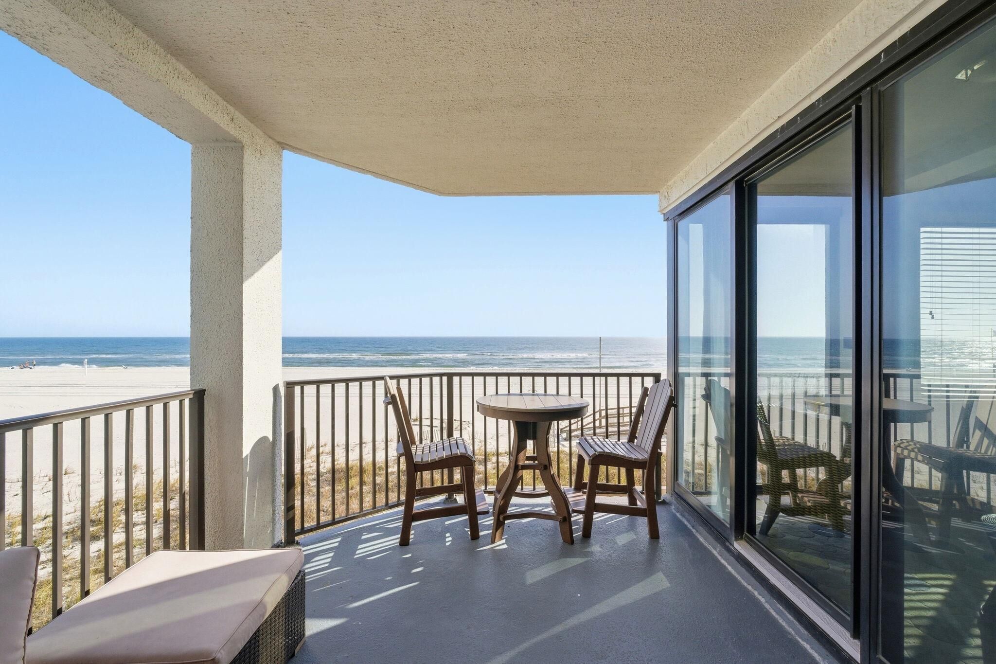 Condo, 1 Queen Bed with Sofa bed (Broadmoor 102) | Outdoor dining