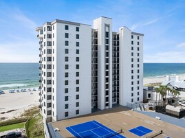 Condo, 1 Queen Bed with Sofa bed (Broadmoor 102) | Exterior