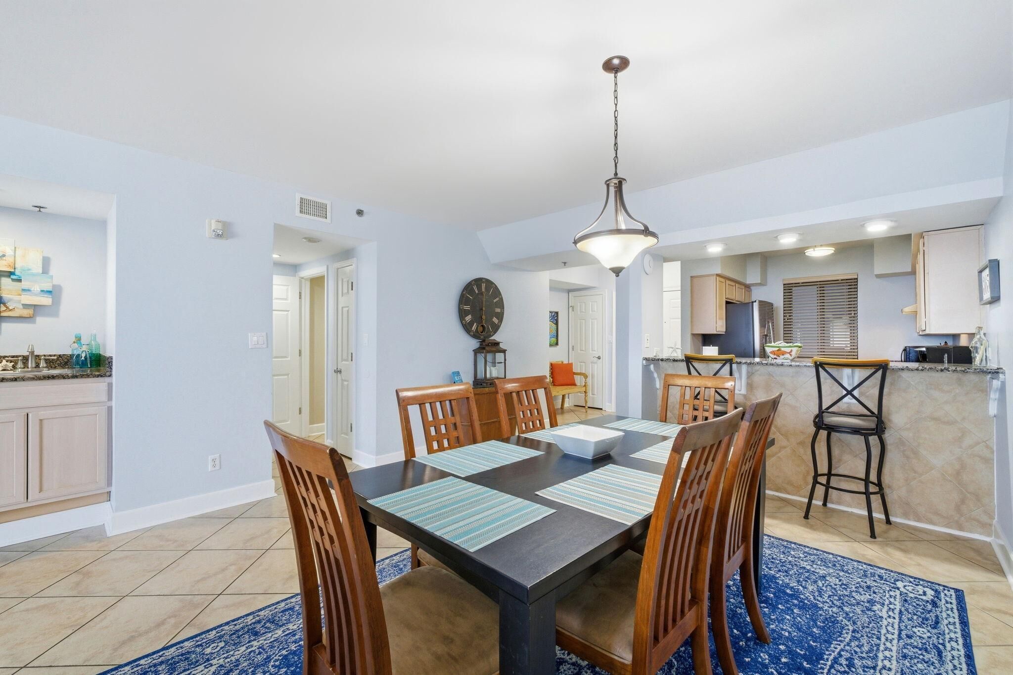 Condo, 1 Queen Bed with Sofa bed (Broadmoor 102) | Dining