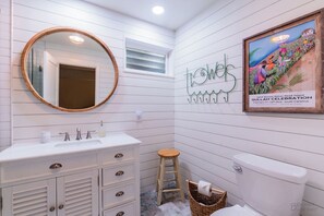 Hair dryer, towels - 9 Sea Oak Lane - South Forest Beach 2nd Row Home (Hilton Head Island)