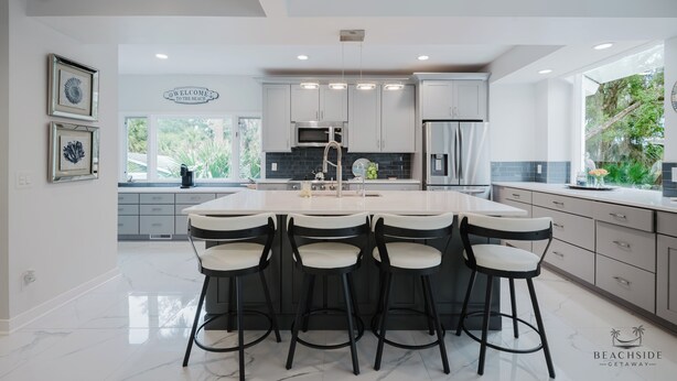 Coffee/tea maker, fridge, microwave, oven - 10 Flamingo St - Forest Beach Serenity, Short Walk to the Beach 3Be 2Ba (Hilton Head Island)