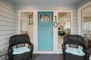 Terrace/patio - 10 Flamingo St - Forest Beach Serenity, Short Walk to the Beach 3Be 2Ba (Hilton Head Island)