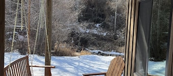 Welcome to Copperhead Cabin