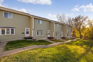Exterior - 2 bedroom, 1 bath, townhome, west rapid location (Rapid City)