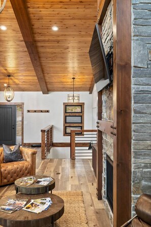 Interior - Sleeps 14, Hot tub, OutdoorFireTable, HeatedGarage (Lead)