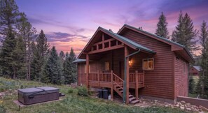 Exterior - 2 bedroom, 2 bathroom, 4 bed, Starlink, Hottub (Nemo)