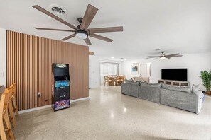 TV - Oasis Home with Pool and Games (Lake Clarke Shores)