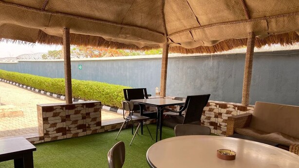 Outdoor dining - Mabala Millennium  Hotel (Abuja)