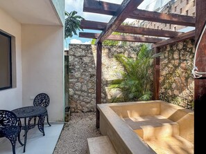 Habitación junior | Terraza o patio