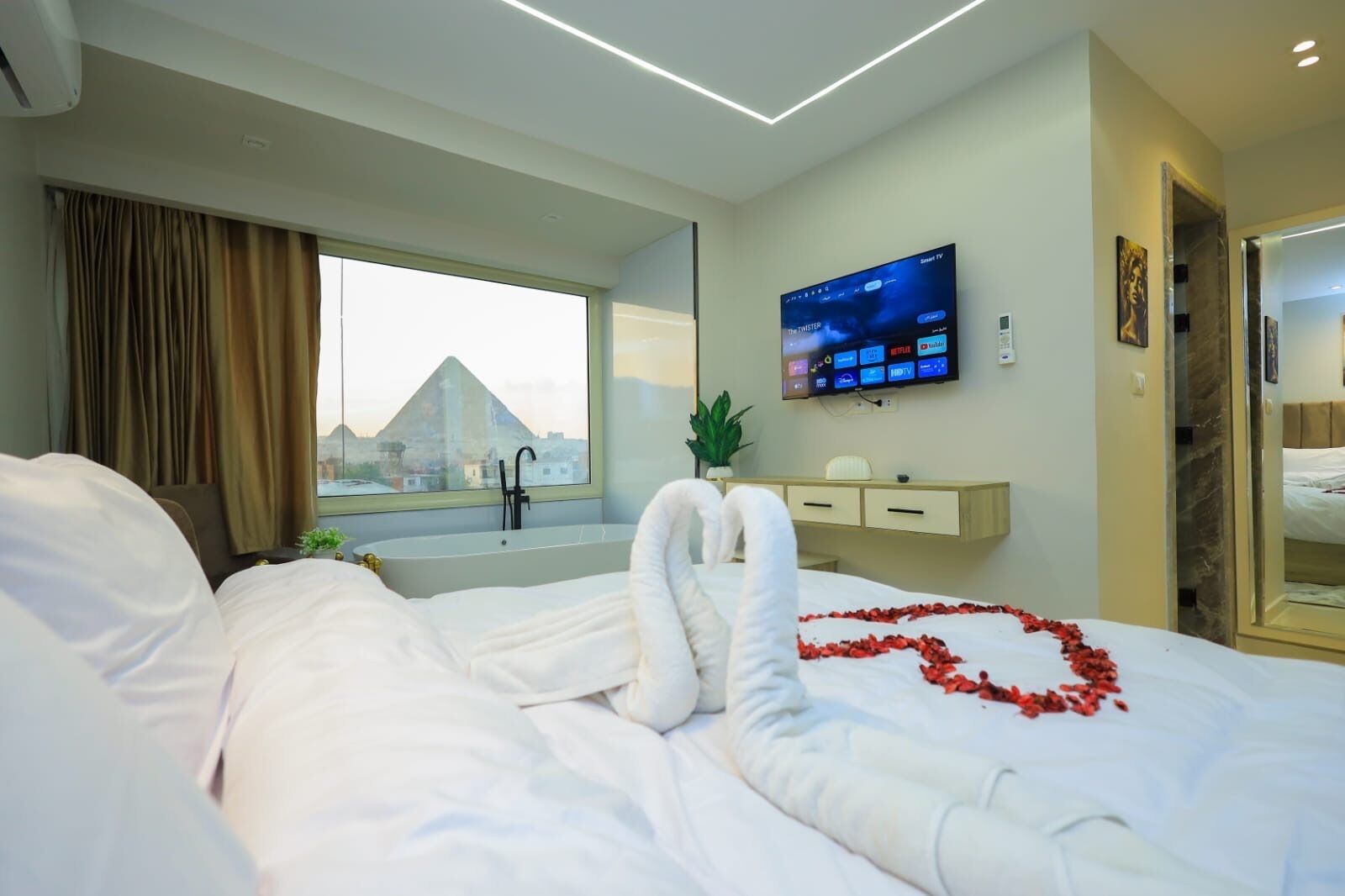 Iron/ironing board, WiFi, bed sheets