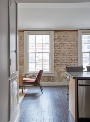 Interior - The Gregory Suite 202 (New Orleans)