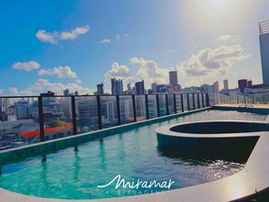 Kolam renang outdoor