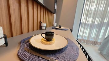 Apartment | Dining