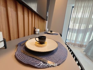 Apartment | Dining