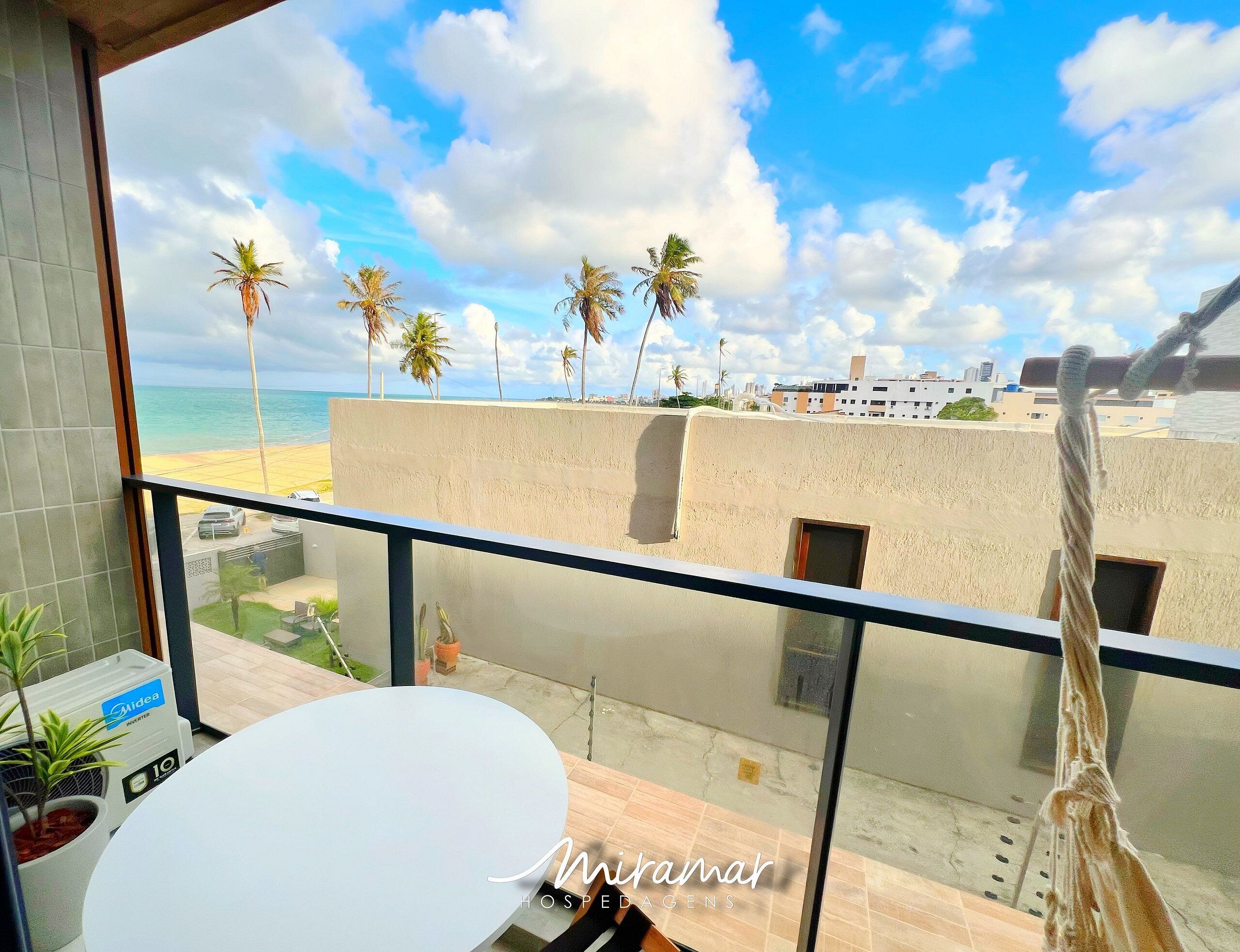 Apartamento conforto | Opções para refeição ao ar livre