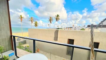 Apartamento conforto | Opções para refeição ao ar livre