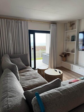 TV - Perdido Key Water-Front | 2BR Beach Walkout (Escambia County)