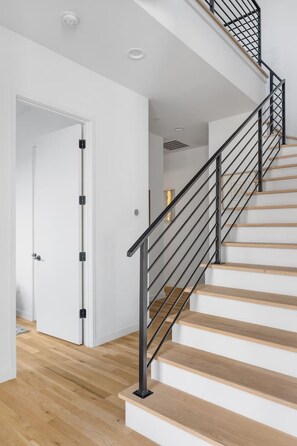 Interior - Fountain Bleau #2 |Oak Lawn Luxury Stay | Fire Pit & Grill | 7 Mins to Airport (Dallas)
