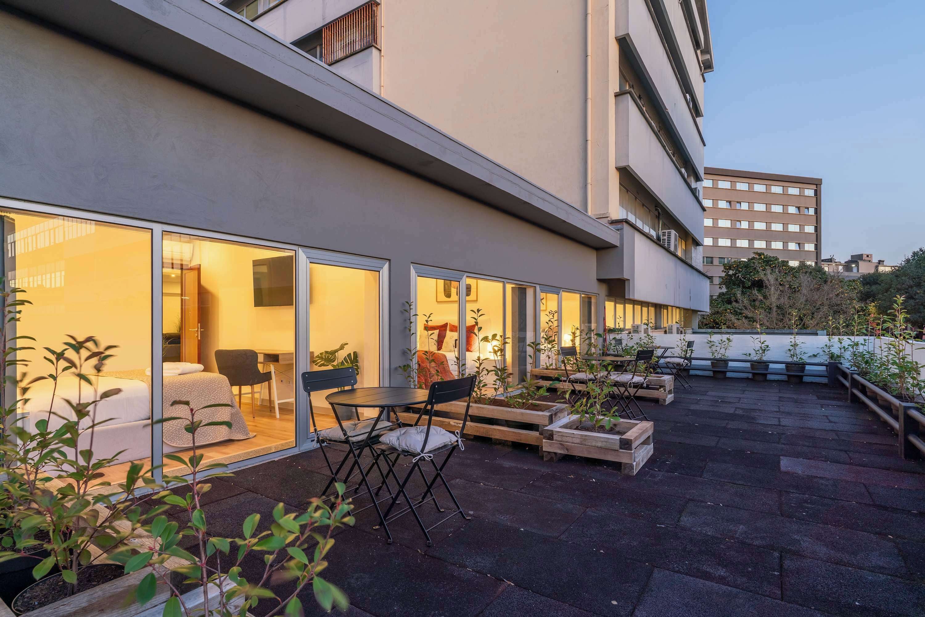 屋外ダイニングエリア