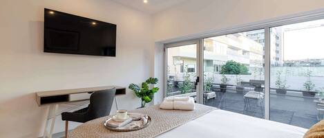 1 bedroom, travel cot, WiFi, bed sheets