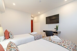 1 habitación, escritorio, cuna de viaje y wifi 