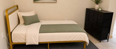 1 bedroom, free WiFi, bed sheets