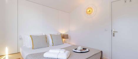 124 soverom, strykejern/-brett, wi-fi og sengetøy