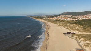 Beach - Ma-la Beach House by HostWise (Marinhas)