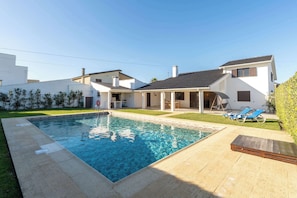 Pool - Ma-la Beach House by HostWise (Marinhas)