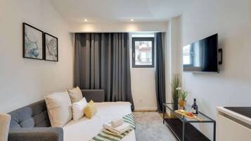 16 bedrooms, iron/ironing board, travel cot, Internet