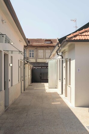 Exterior - Studio with Private Terrace by HostWise (São Mamede de Infesta)