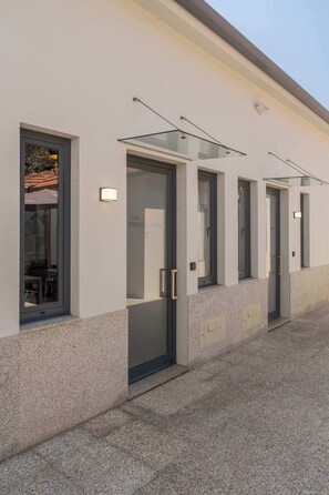 Exterior detail - Studio with Private Terrace by HostWise (São Mamede de Infesta)