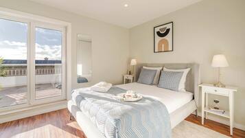 3 bedrooms, iron/ironing board, travel crib, WiFi