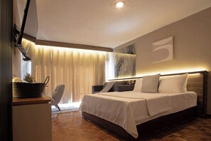 Ylelliset vuodevaatteet, untuvapeitot, memory foam -patjalliset sängyt