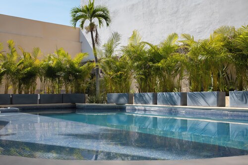 Miranthia Hotel Business and Family