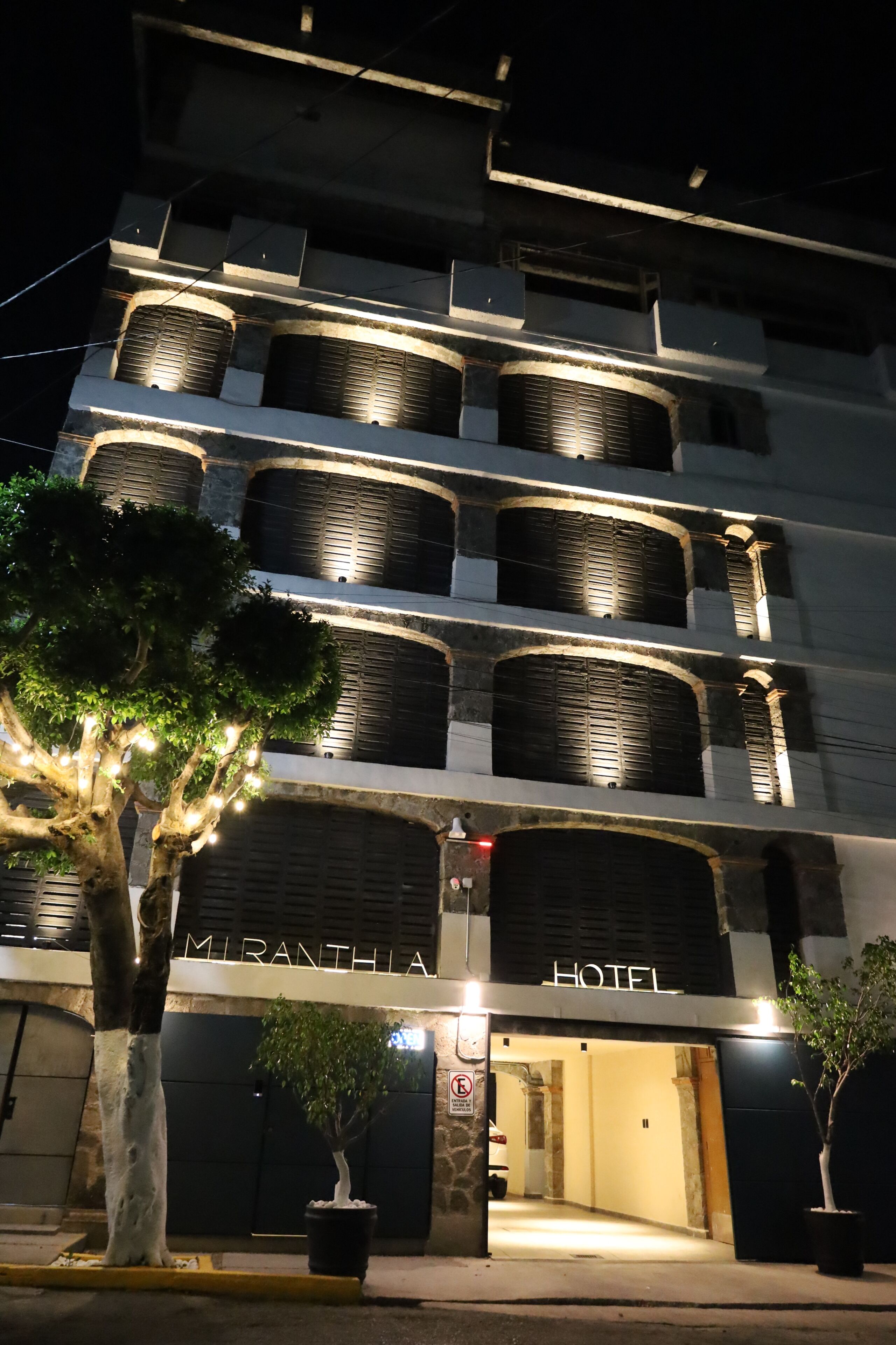 Fachada de la propiedad