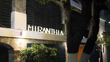 Fachada da propriedade