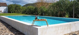 Burro Ville by HostWise - Spacious House w/ Pool