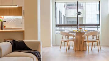 Téléviseur, bureau