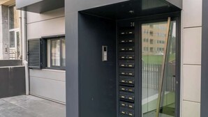 Exterior detail - Sleek Apartment with Balcony by HostWise (Porto)