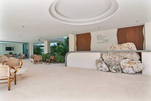 Terrace/patio - Tulum Jungle Studio with Pool + Temazcal & Gym (Tulum)