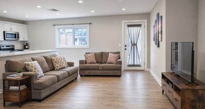 Guesthouse 2 bedroom Suite in Overland Park