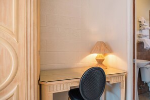 Comfort Studio Suite | Interior - Black Meadow Landing (Parker Dam)