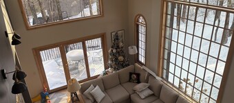 Delightful 7-bedroom house in Stratton perfect for group getaways