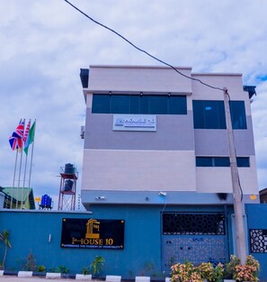 Exterior - House 10 Luxury Hotel and Suites (Lagos)