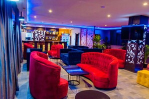 Bar (on property) - House 10 Luxury Hotel and Suites (Lagos)