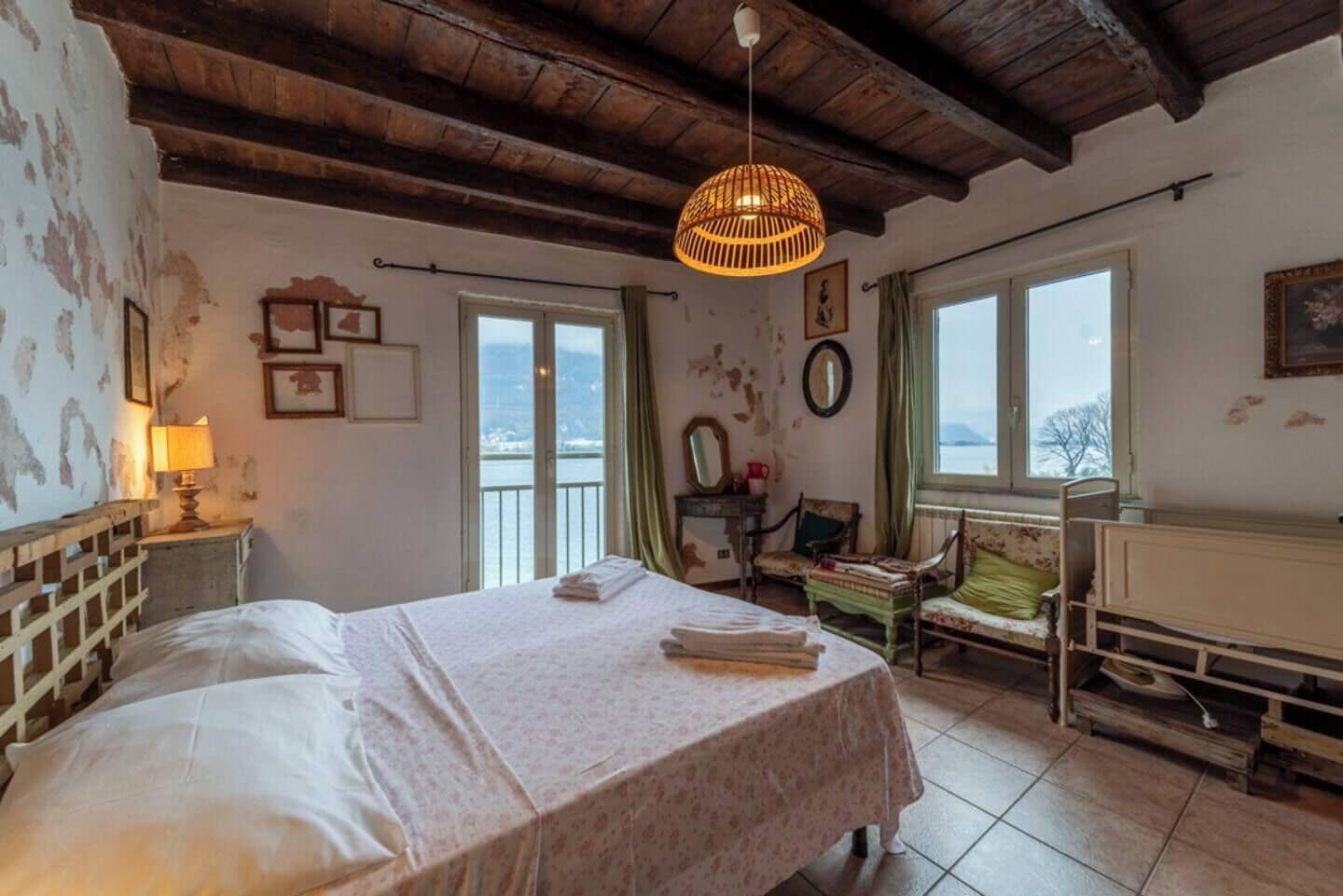 Bügeleisen/Bügelbrett, kostenloses WLAN, Bettwäsche