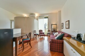 Interior - Monforte 19 - Milano (Milan)