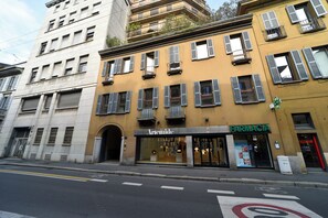 Exterior - Monforte 19 - Milano (Milan)