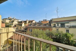Property grounds - Monforte 19 - Milano (Milan)